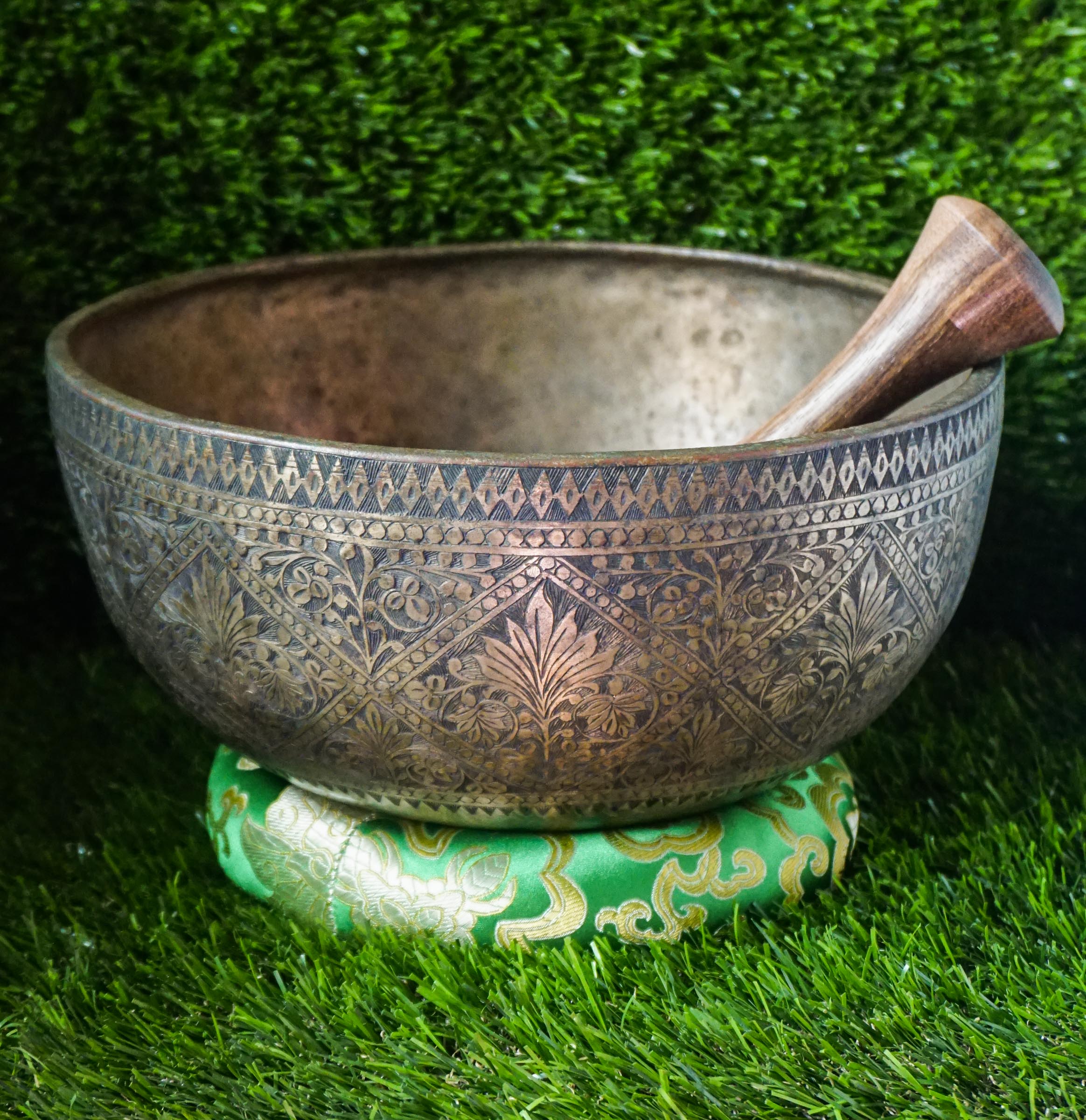 Handcrafted Semi-antique singing bowl made in Nepal with detailed carvings
