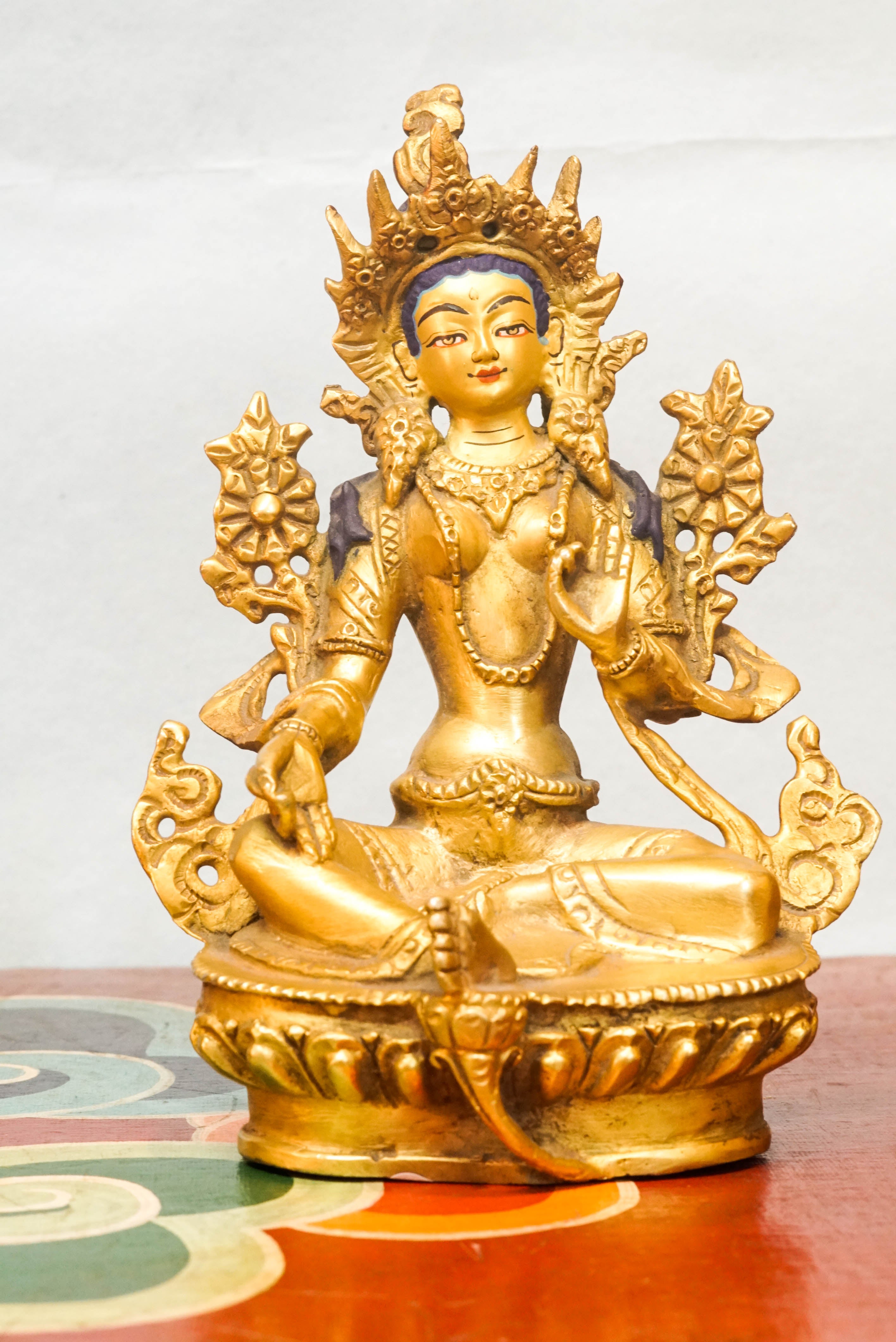 Green Tara gold-plated statue, Known as the “Mother of All Buddhas,” she offers protection, courage, and healing. Also it is ideal for meditation, altar display, or spiritual gifting.