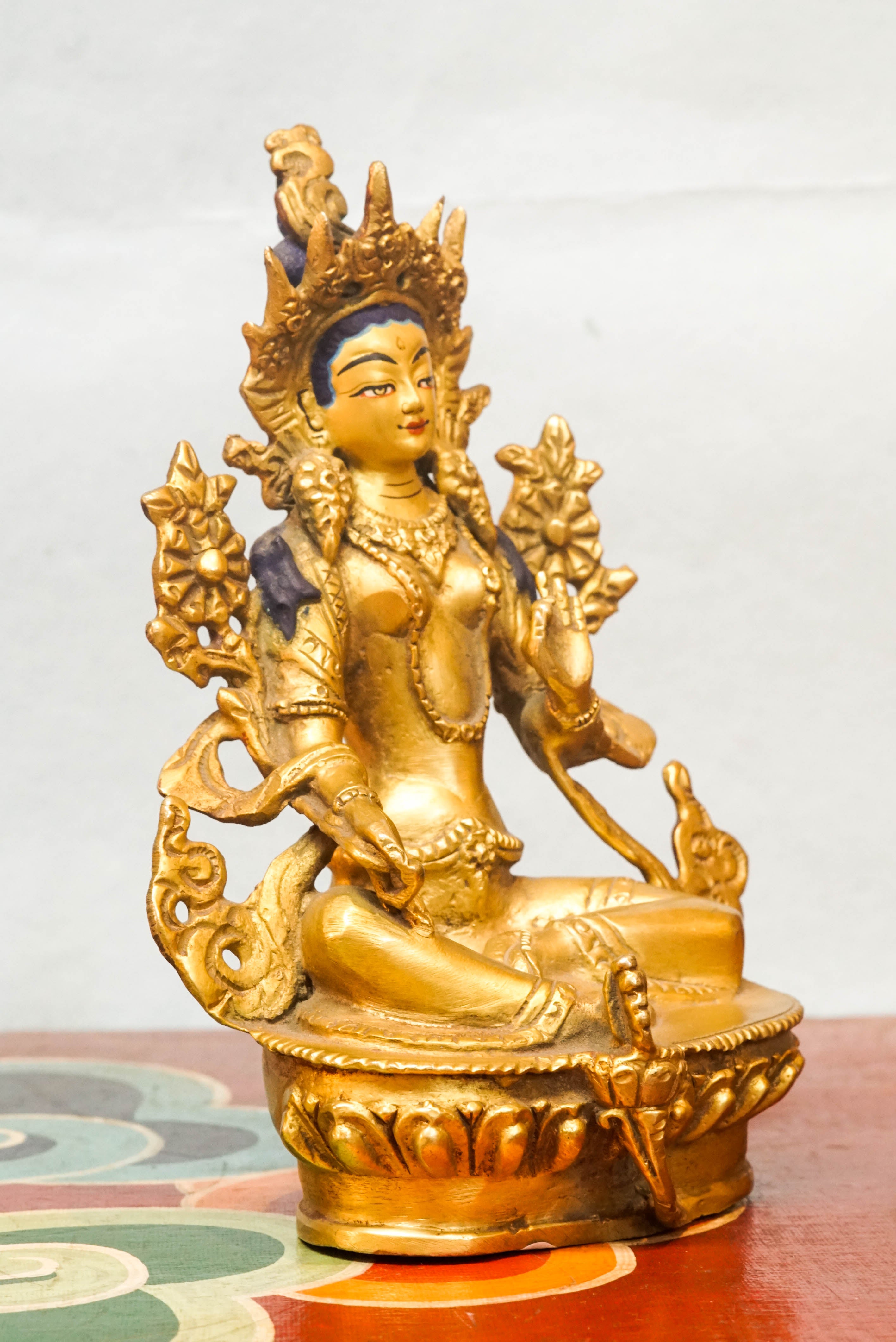 Green Tara gold-plated statue, Known as the “Mother of All Buddhas,” she offers protection, courage, and healing. Also it is ideal for meditation, altar display, or spiritual gifting.