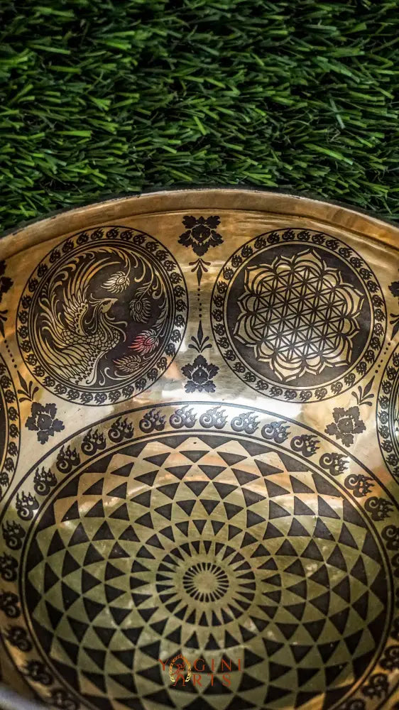 The Cosmos Singing Bowl features detailed celestial engravings and sacred mantras, symbolizing the infinite universe and spiritual unity. Handcrafted by Himalayan artisans, it produces rich, resonant tones that open your mind and spirit. Ideal for meditation and sound healing, this bowl helps you connect with cosmic energy and find inner peace through its expansive, clear sound.