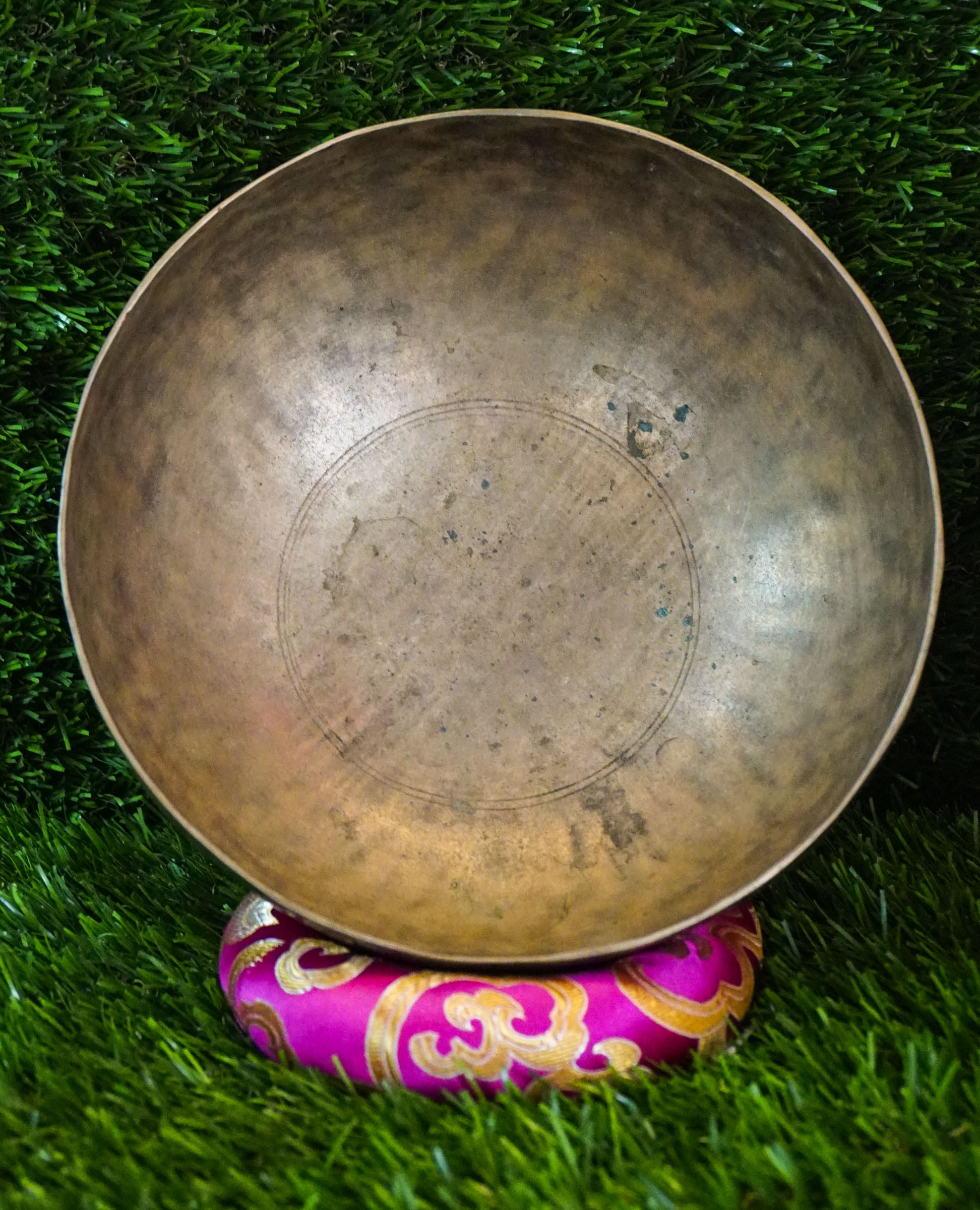 Antique singing bowl handcrafted in Nepal with copper and tin alloy, antique finish, used for meditation and sound healing