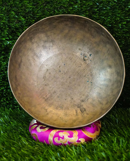 Antique singing bowl handcrafted in Nepal with copper and tin alloy, antique finish, used for meditation and sound healing