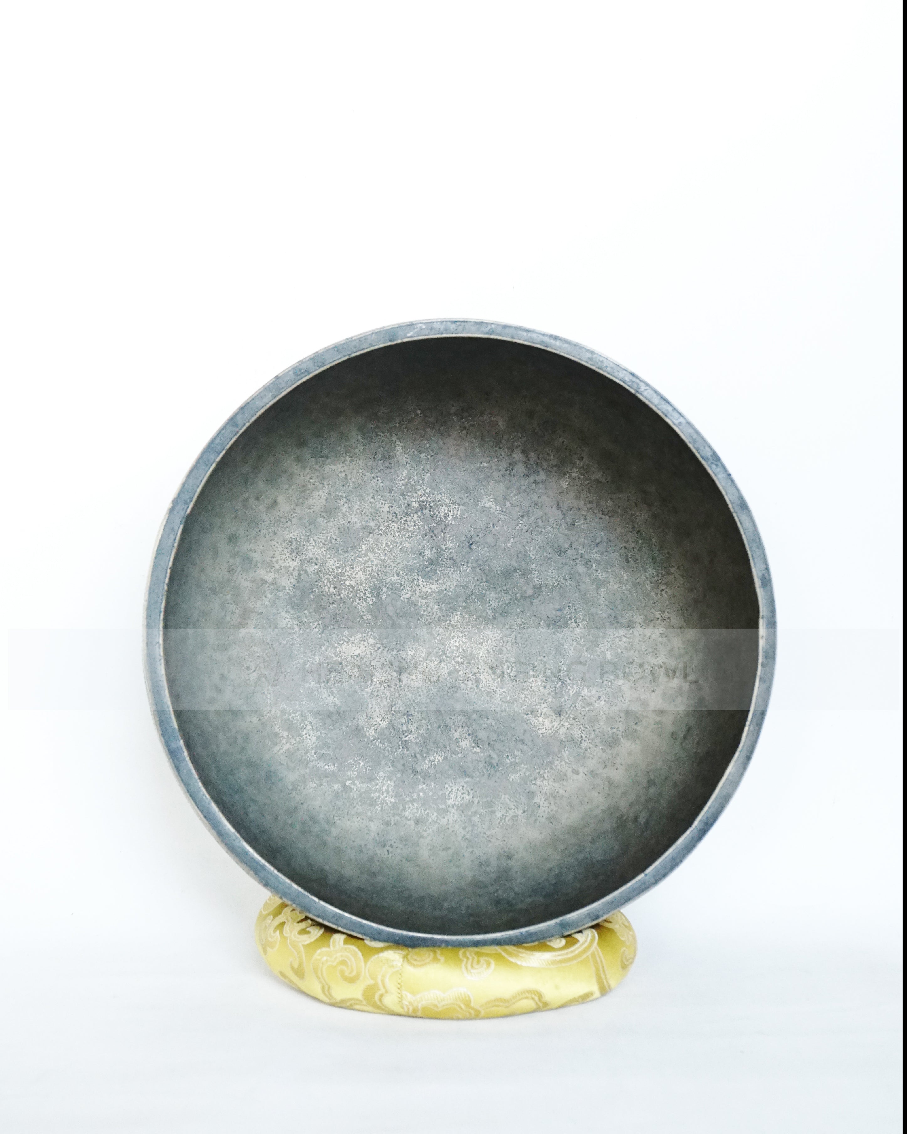 Semi-Antique Handmade Jambati Singing Bowl – Authentic Sound from the Himalayas