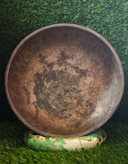 Semi-antique healing Jambati Singing bowl with a pattern hand carved 