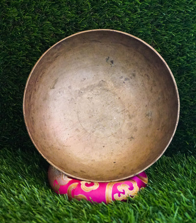Semi-antique singing bowl handcrafted in Nepal with copper-tin alloy, ideal for meditation and healing