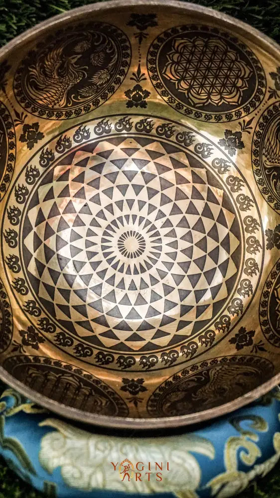 The Cosmos Singing Bowl features detailed celestial engravings and sacred mantras, symbolizing the infinite universe and spiritual unity. Handcrafted by Himalayan artisans, it produces rich, resonant tones that open your mind and spirit. Ideal for meditation and sound healing, this bowl helps you connect with cosmic energy and find inner peace through its expansive, clear sound.